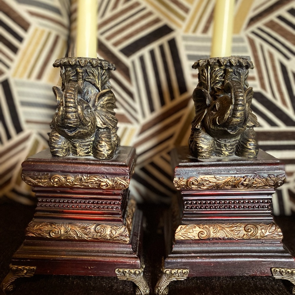 Elephant candle holder